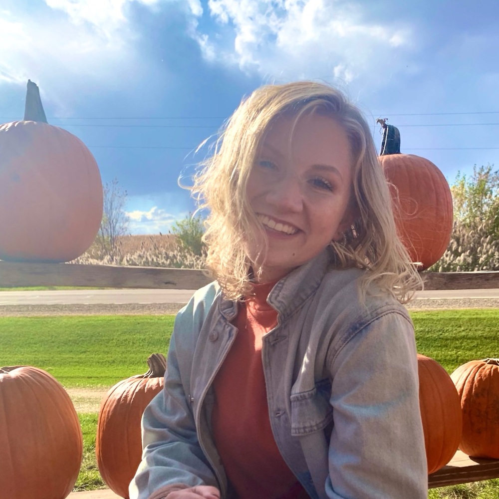 Meet your Posher, Lauren